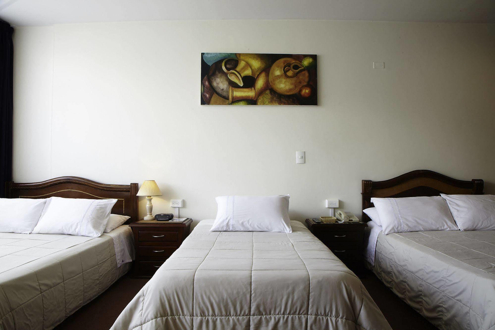 Hotel Charlies Place โบโกตา ภายนอก รูปภาพ