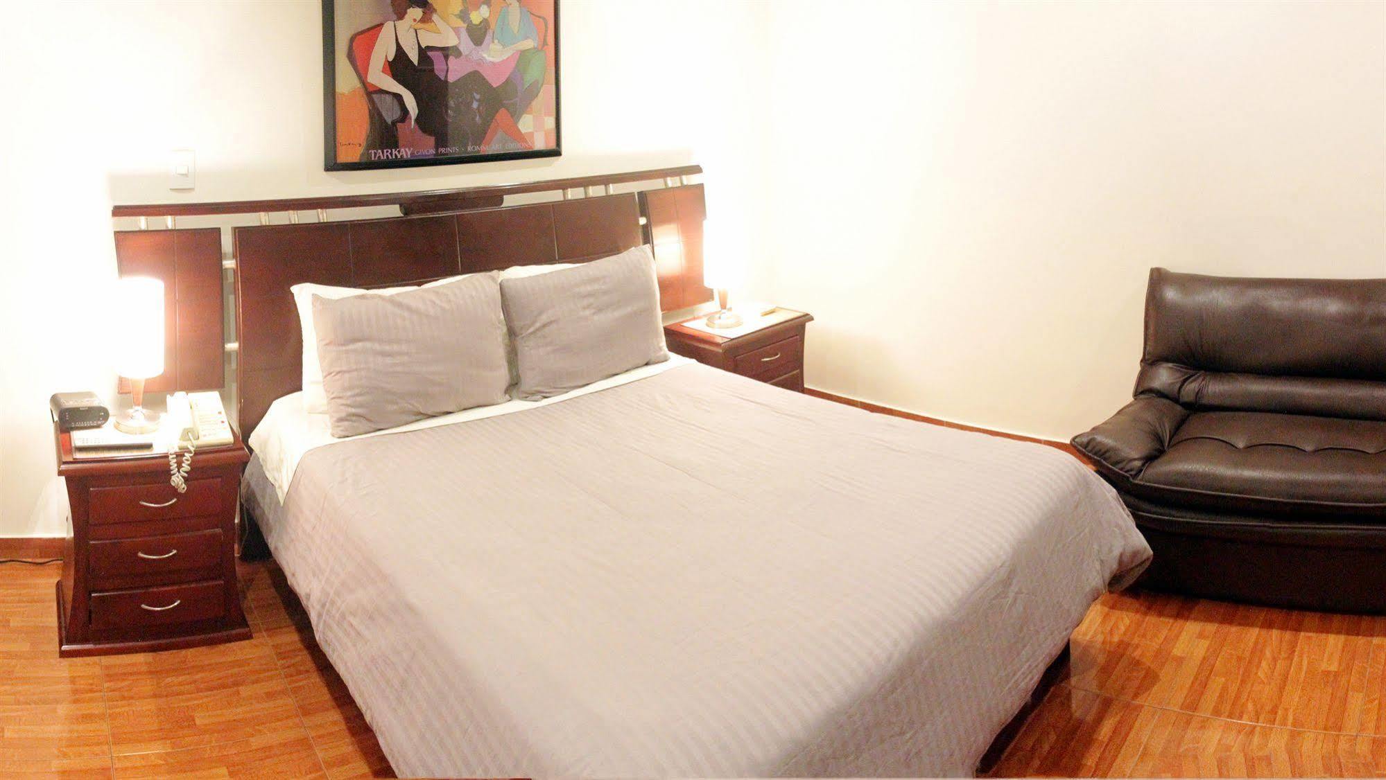 Hotel Charlies Place โบโกตา ภายนอก รูปภาพ