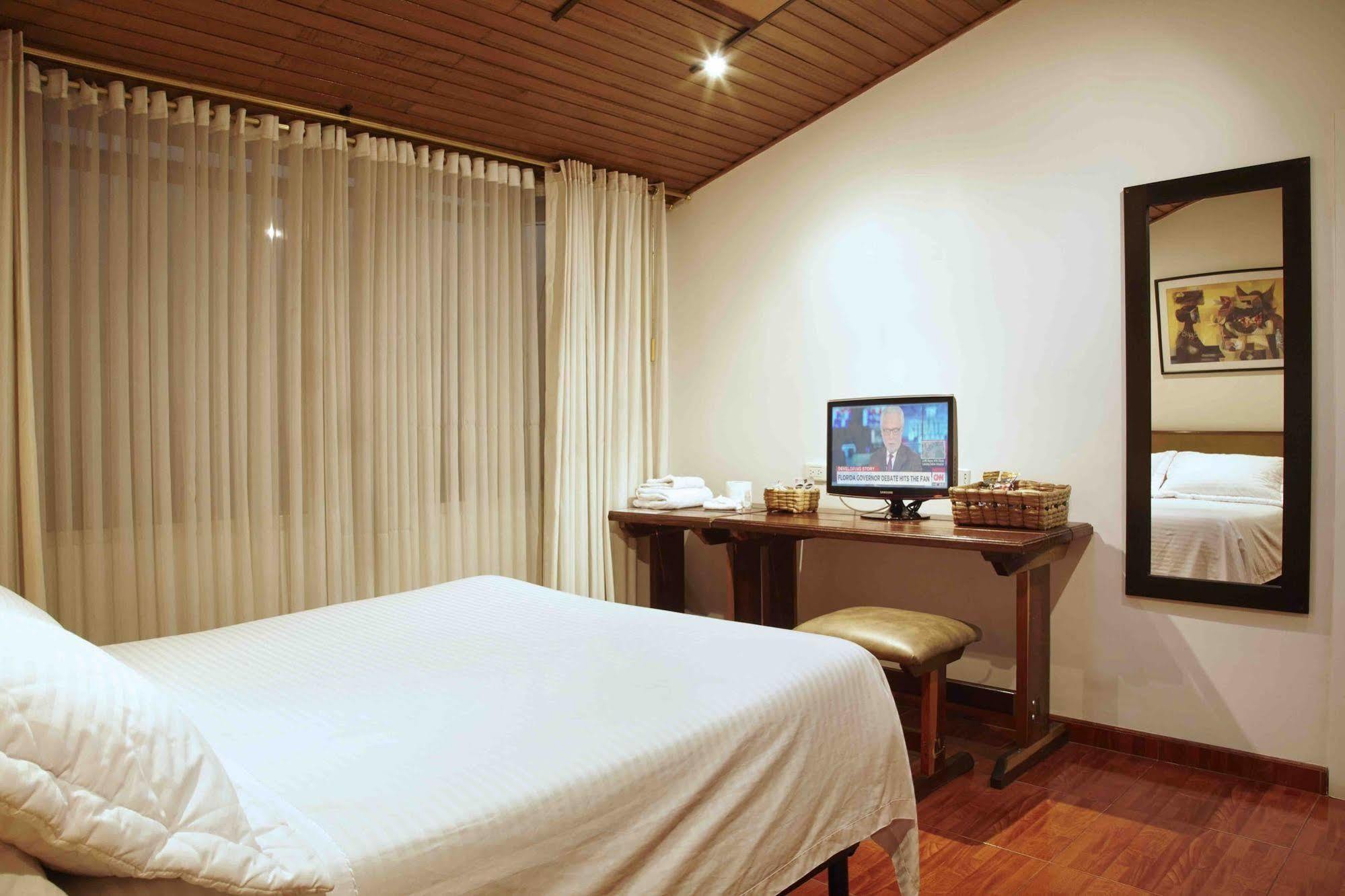 Hotel Charlies Place โบโกตา ภายนอก รูปภาพ