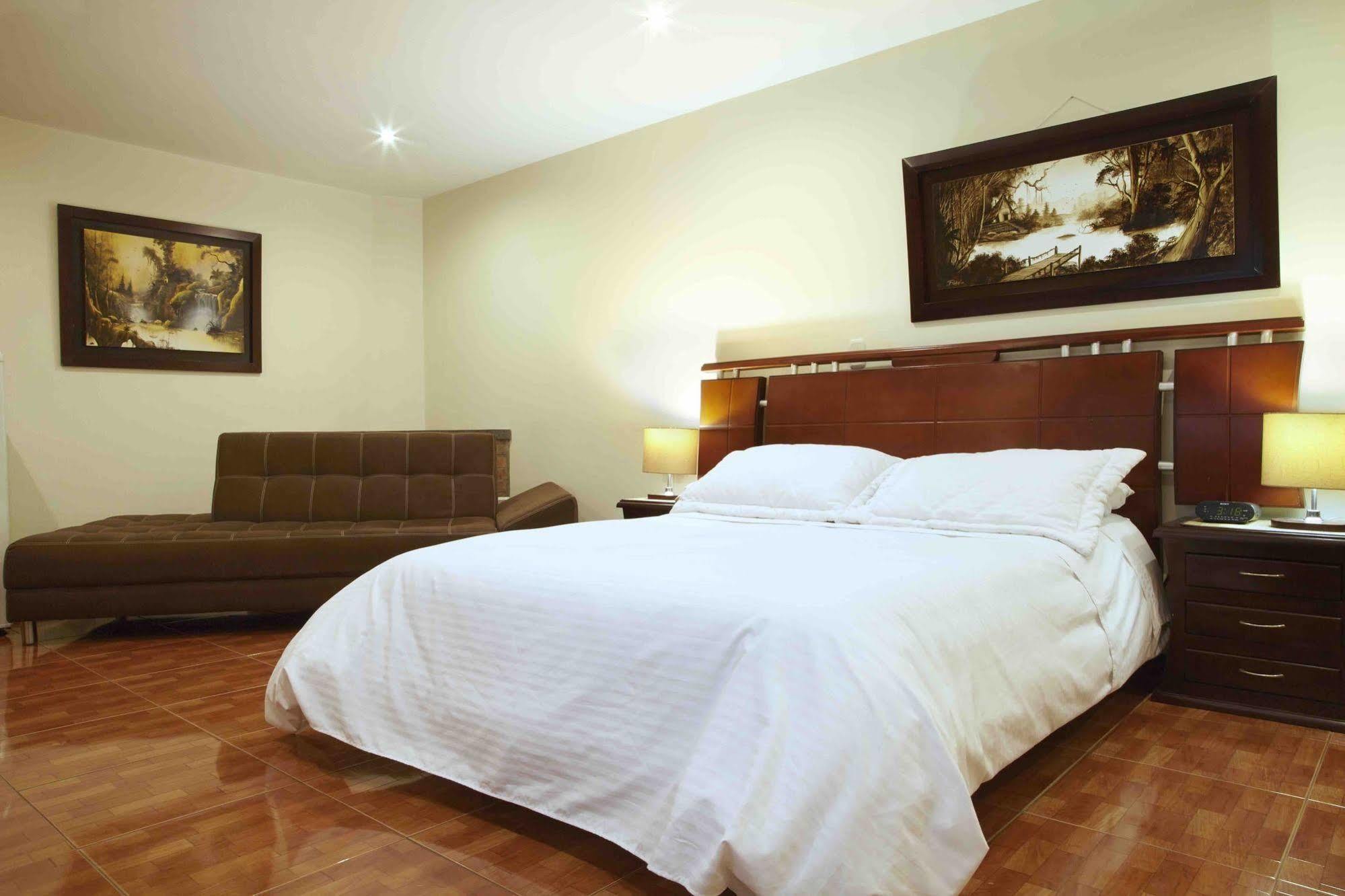 Hotel Charlies Place โบโกตา ภายนอก รูปภาพ