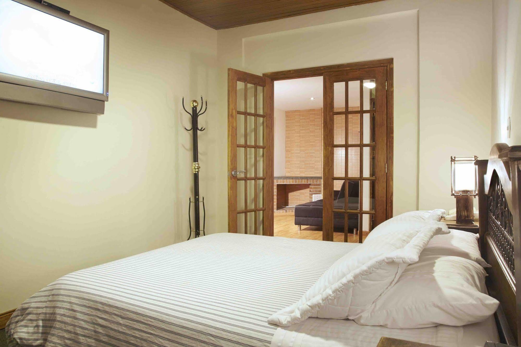 Hotel Charlies Place โบโกตา ภายนอก รูปภาพ