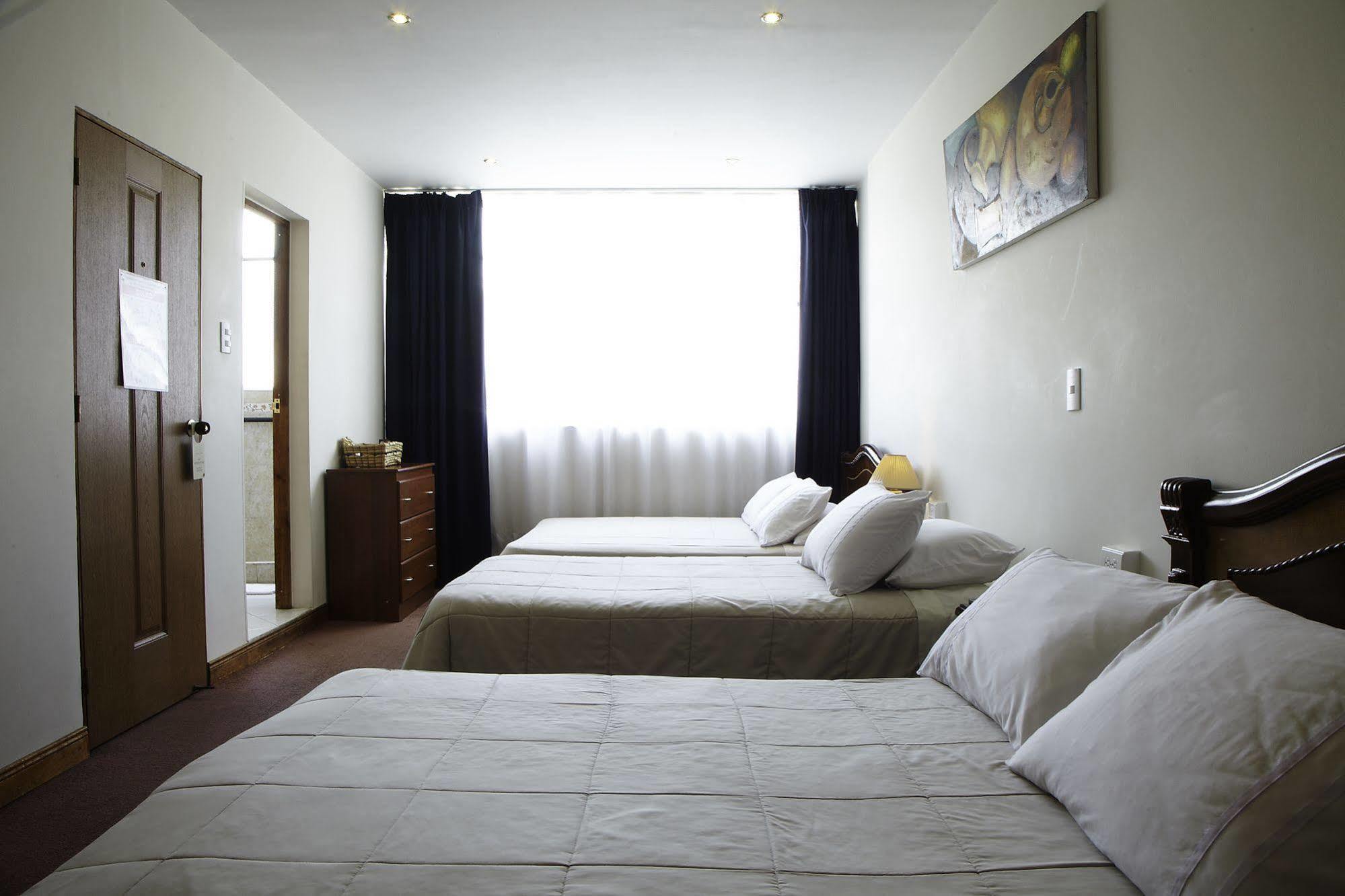 Hotel Charlies Place โบโกตา ภายนอก รูปภาพ