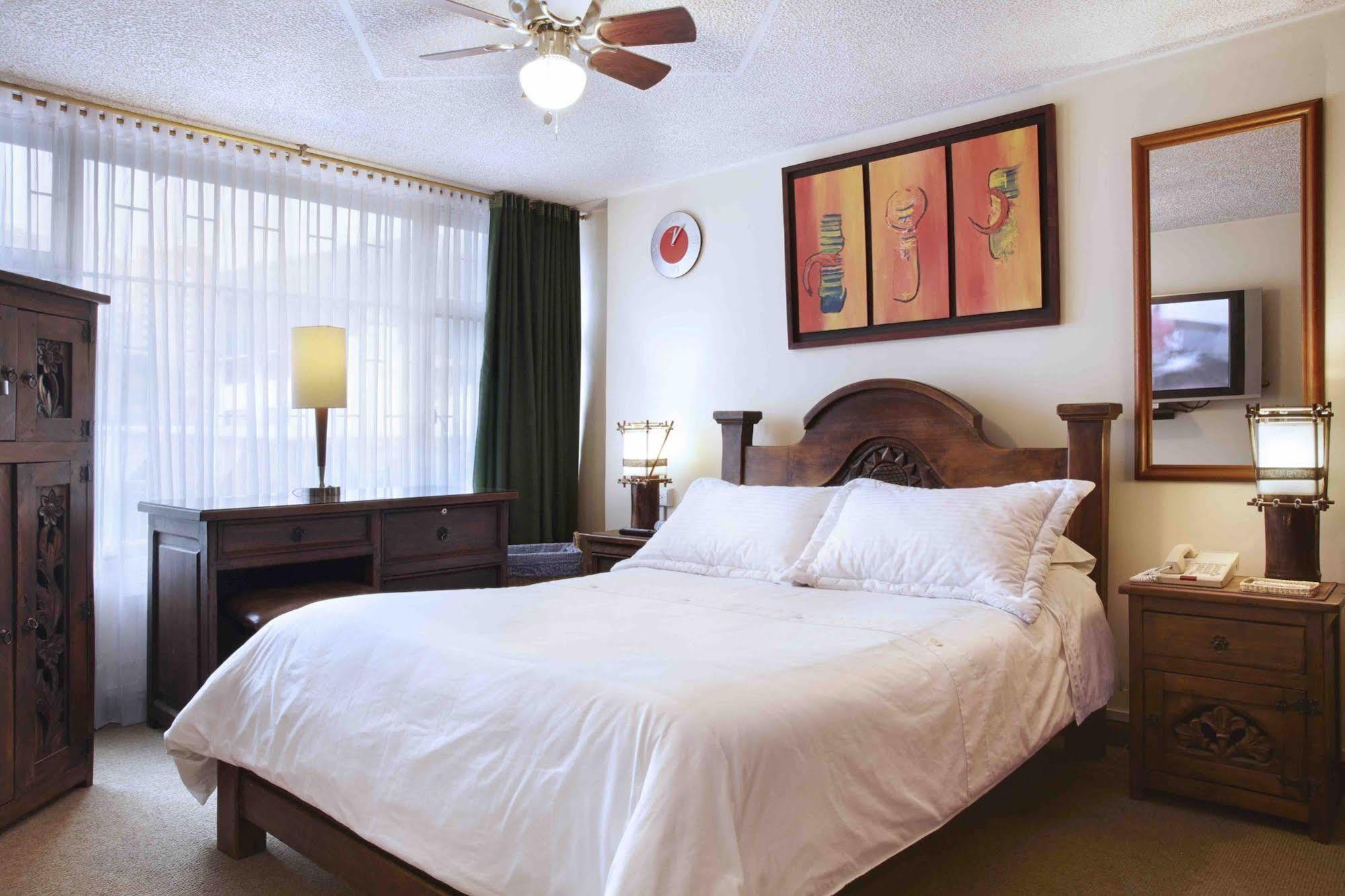 Hotel Charlies Place โบโกตา ภายนอก รูปภาพ