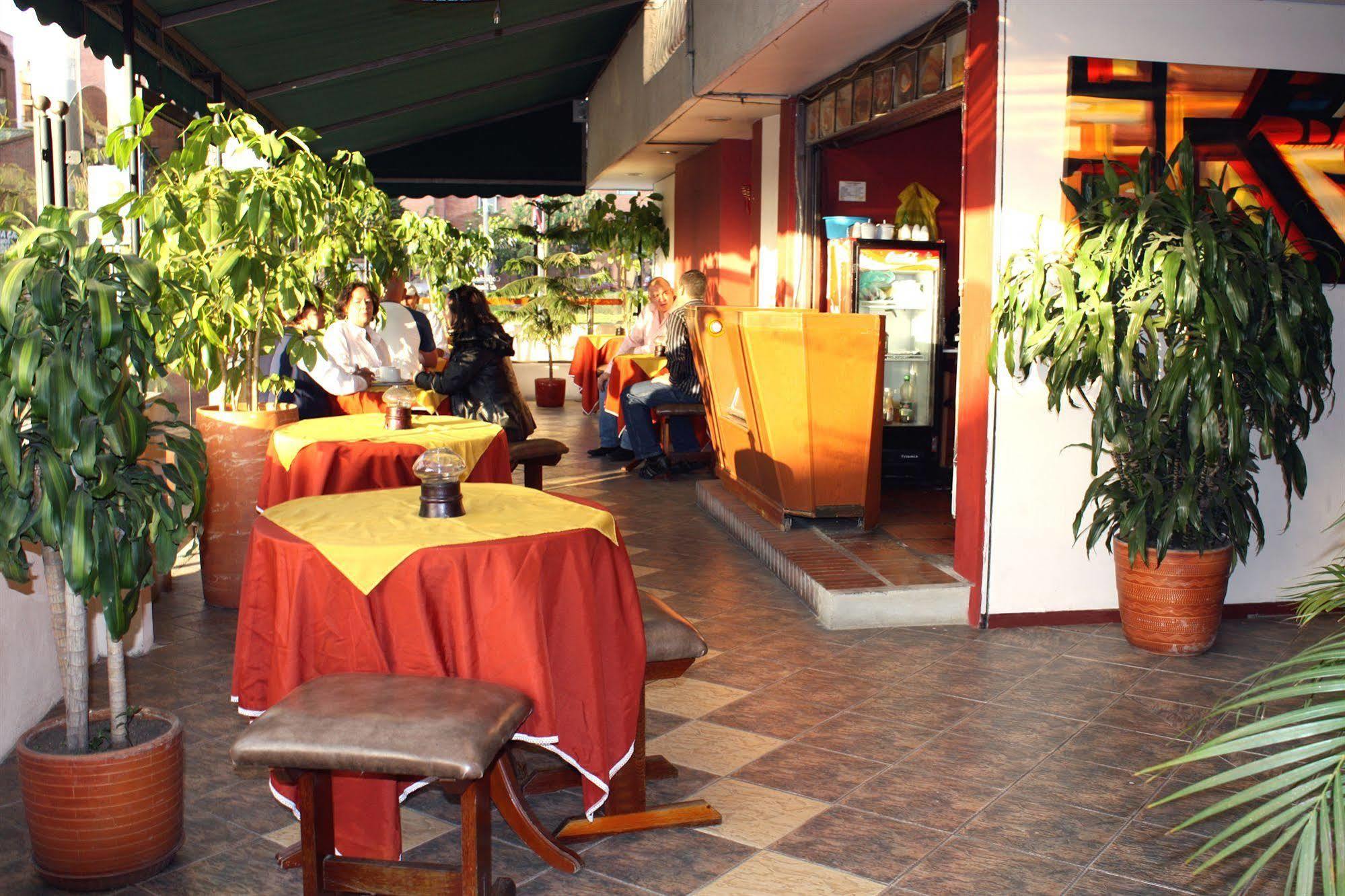 Hotel Charlies Place โบโกตา ภายนอก รูปภาพ